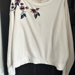 Abercrombie & Fitch Cream Embroidered Floral Sweatshirt